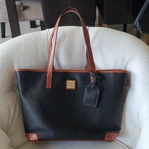 Dooney&Bourke Tote Pebble Leather Black w/Tan Trim
